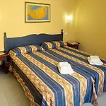 アパートホテル Sagitario Menorca Mar Adults Only カラン・ボッシュ