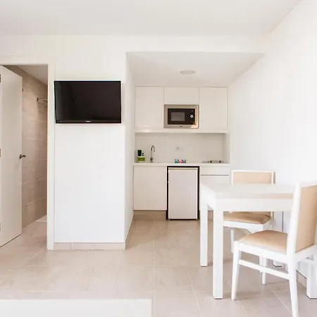 Sagitario Menorca Mar Adults Only מלון דירות